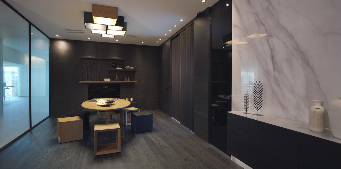2. SALA ROVERE NERO PROFONDO