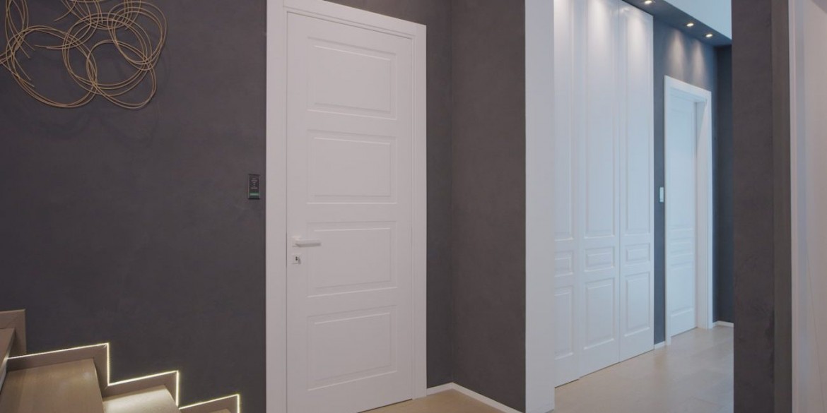 8. PORTA LACCATA CON ARMADIO COORDINATO